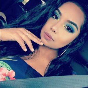 Meet your Posher, Cecilia